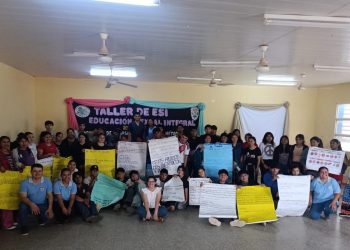 Lote 8: Estudiantes secundarios participaron de una charla sobre salud sexual y prevención