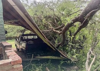 Un fuerte temporal azotó a la localidad de Pirané y se activó el equipo de emergencias  